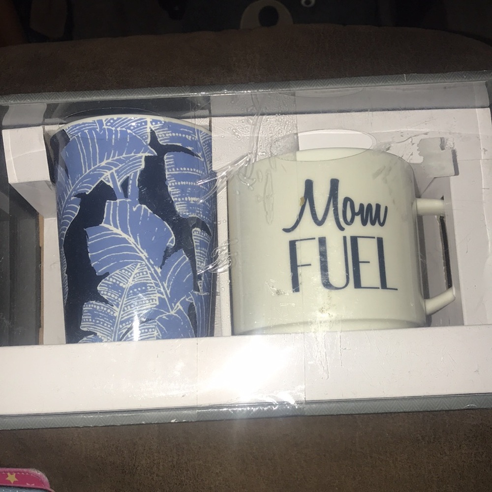 NWT Threshold Mom Mug Set
